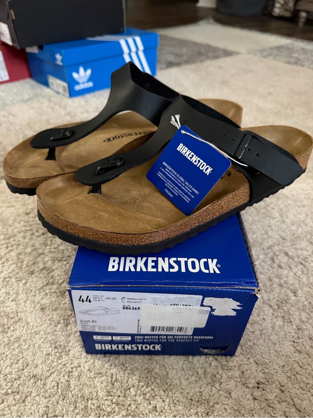 NWT Birkenstock Gizeh Men's Thong Sandals - Black and Tan Footbed